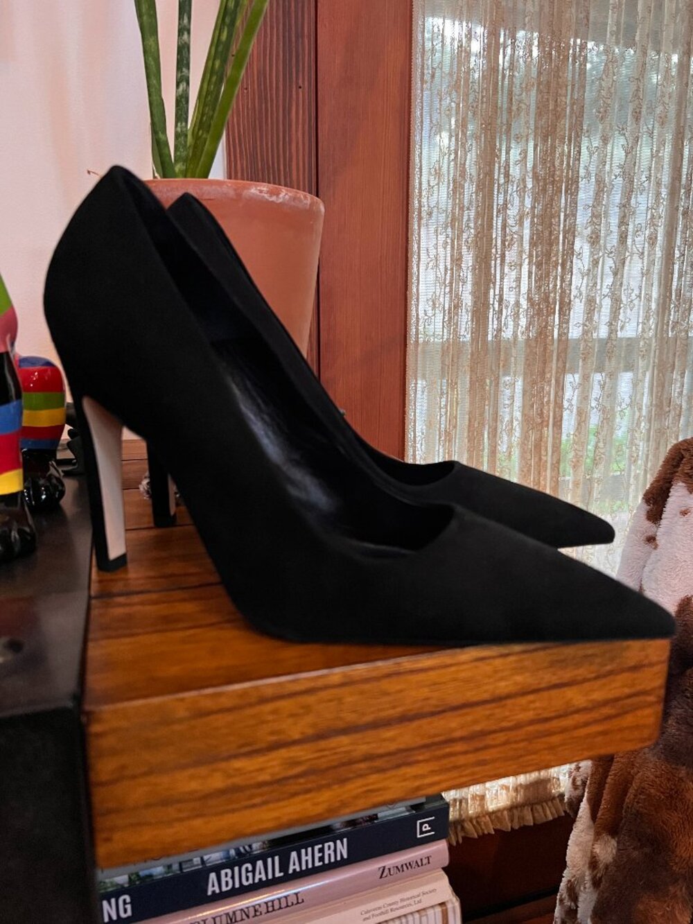Good American Emma Heel Black Suede Size 10 made in Spain